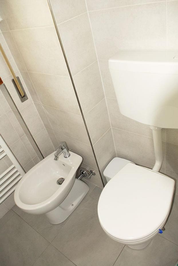 Viareggio Seaside Apartment Private Parking ภายนอก รูปภาพ